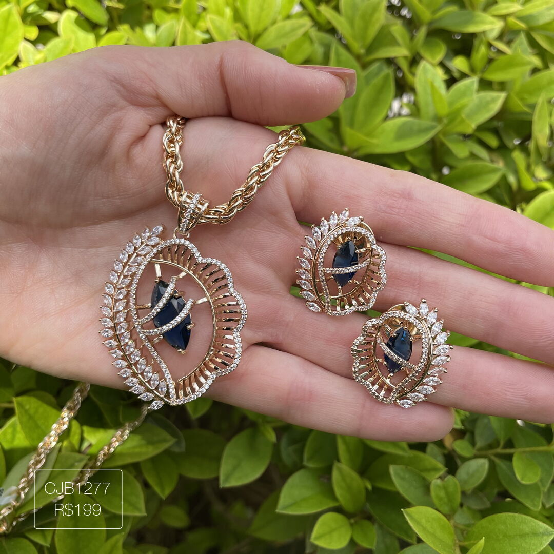 Conjunto Navete Azul Super Luxo Cravejado Cristal Dourado